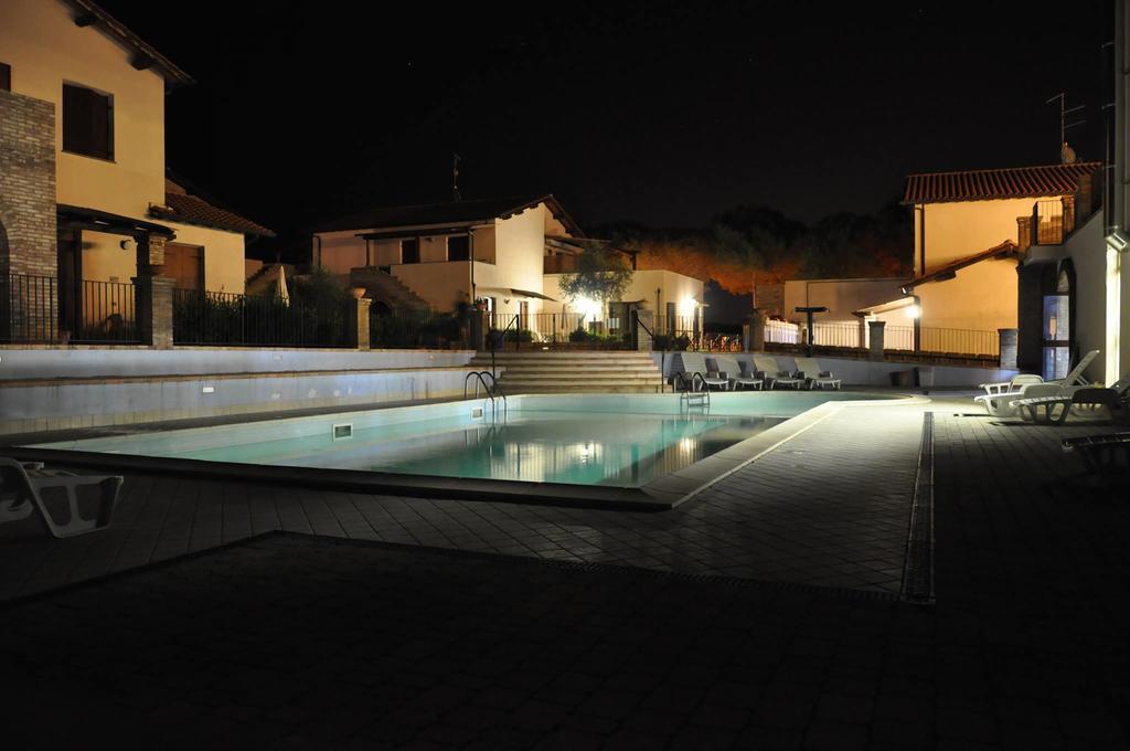 Aparthotel Borgo Valmarina Follonica Exterior foto