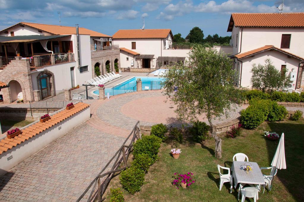 Aparthotel Borgo Valmarina Follonica Exterior foto