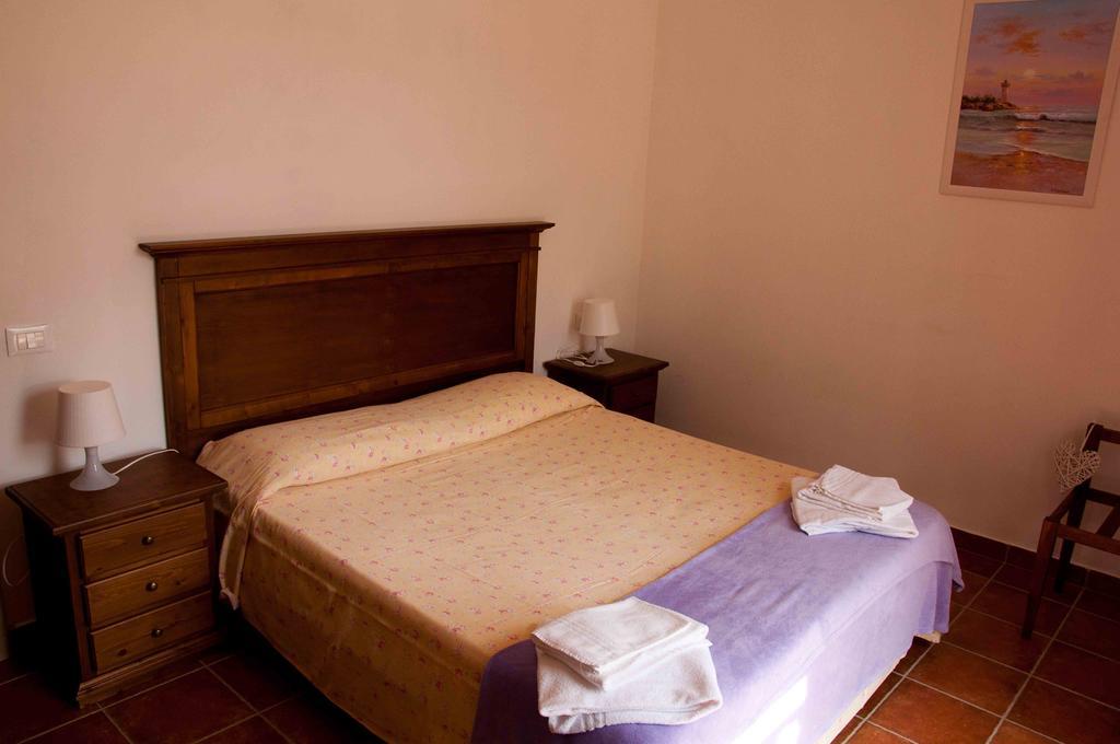 Aparthotel Borgo Valmarina Follonica Habitación foto