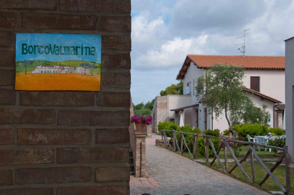 Aparthotel Borgo Valmarina Follonica Exterior foto